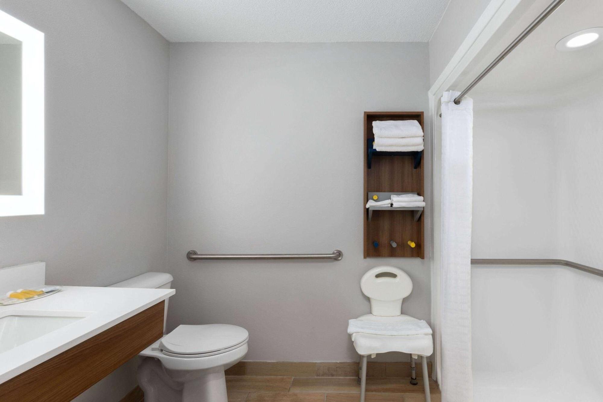 Microtel Inn Bowling Green Bagian luar foto