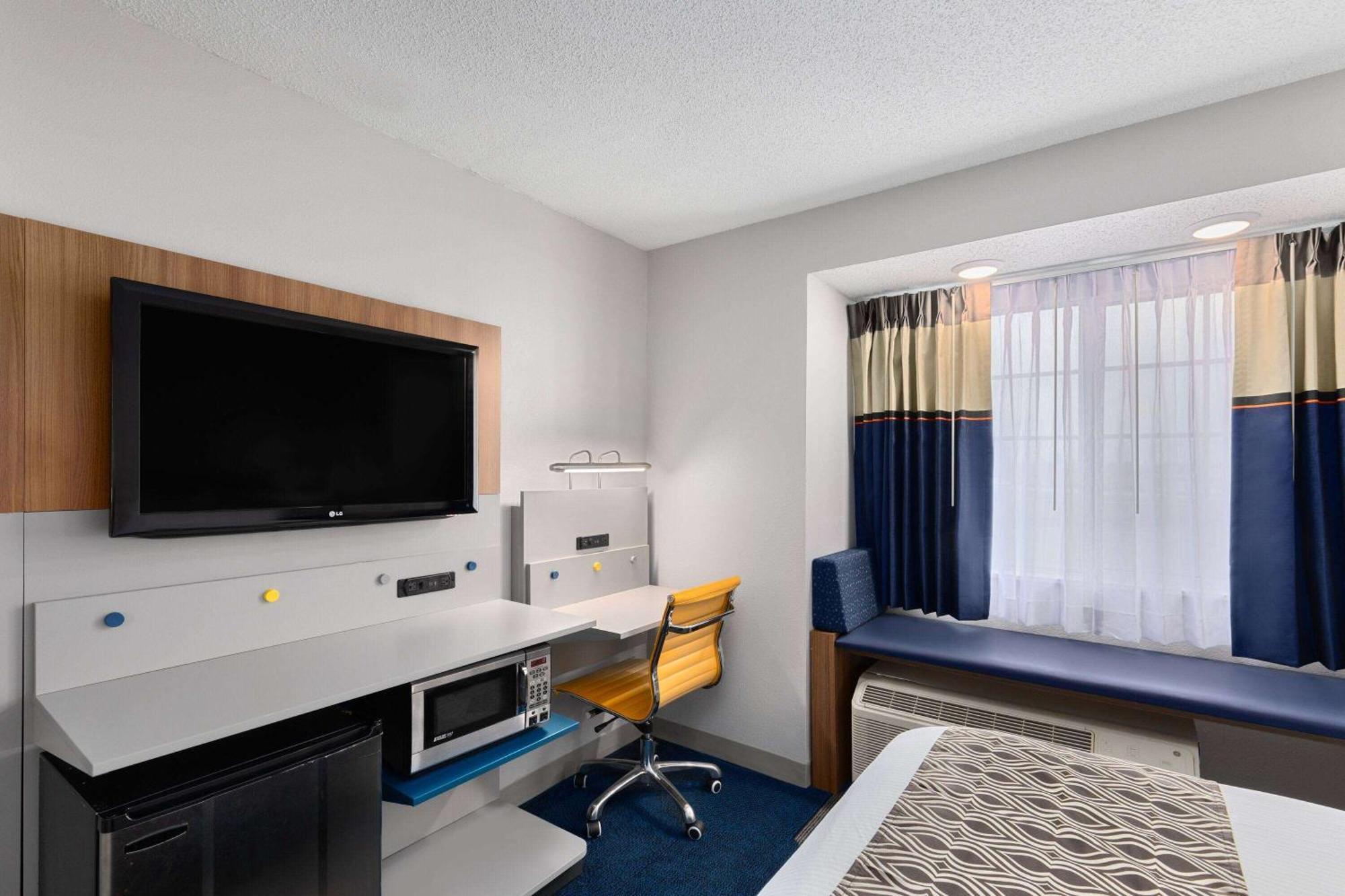 Microtel Inn Bowling Green Bagian luar foto